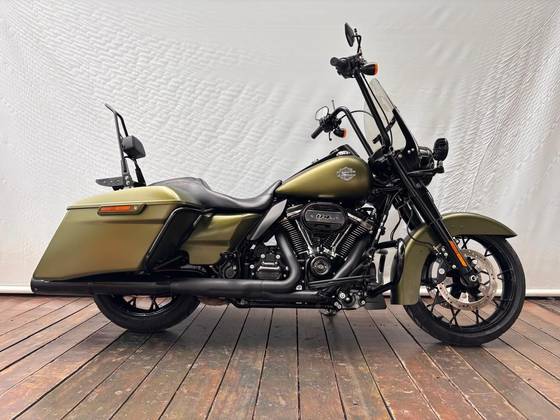 HARLEY-DAVIDSON ROAD KING SPECIAL 